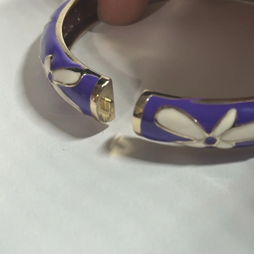 Set‎ of 2 Purple Green Enamel Snap Shut Bracelets